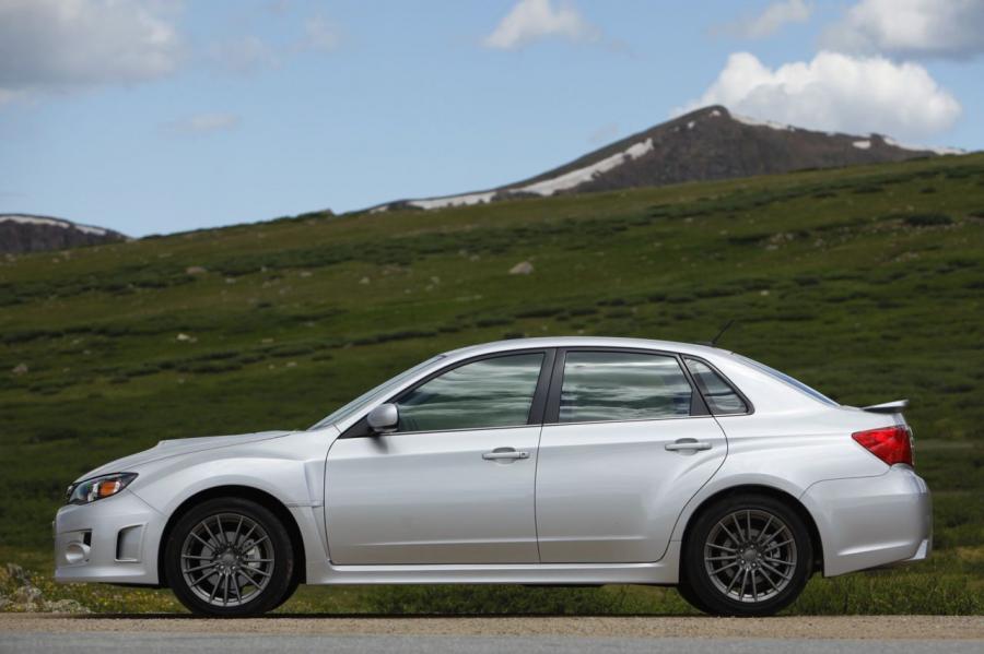  Subaru Impreza WRX Sedan 2011 года  (фото 7 из 34)